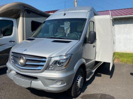 Photo 1 for 2015 Leisure Travel Vans Free Spirit