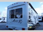 Thumbnail Photo 4 for 2015 Northwood Arctic Fox