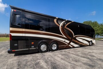 2015 Prevost H3-45 Millennium