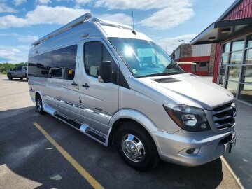 2015 Roadtrek E-Trek