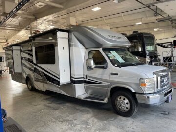 2015 Winnebago Aspect 30J