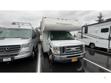 2015 Winnebago Minnie Winnie 27Q