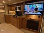 Thumbnail Photo 3 for 2015 Winnebago Sightseer