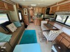 Thumbnail Photo 5 for 2015 Winnebago Vista 30T