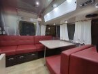 Thumbnail Photo 4 for 2016 Airstream International