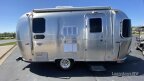 Thumbnail Photo 2 for 2016 Airstream International Signature