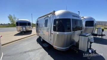 2016 Airstream International Signature