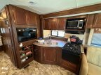 Thumbnail Photo 5 for 2016 Coachmen Pursuit