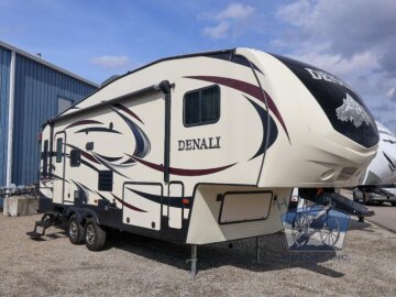 2016 Dutchmen Denali