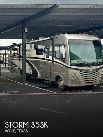 2016 Fleetwood Storm