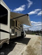 Thumbnail Photo 3 for 2016 Forest River Cedar Creek