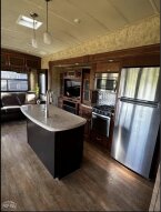 Thumbnail Photo 6 for 2016 Forest River Cedar Creek