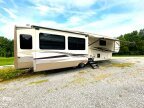 Thumbnail Photo 4 for 2016 Forest River Cedar Creek