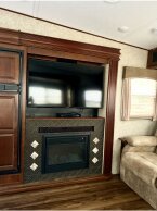 Thumbnail Photo 2 for 2016 Forest River Wildcat for Sale by Owner