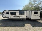 Thumbnail Photo 3 for 2016 Forest River Wildwood