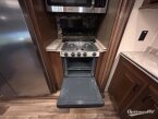 Thumbnail Photo 4 for 2016 JAYCO Pinnacle