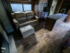 Thumbnail Photo 3 for 2016 JAYCO Pinnacle