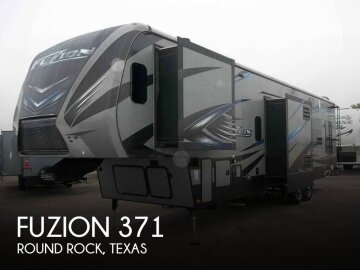 2016 Keystone Fuzion 371