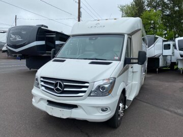 2016 Leisure Travel Vans Unity