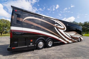 2016 Prevost H3-45 Millennium