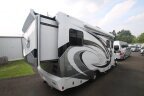 Thumbnail Photo 3 for 2016 Renegade Villagio