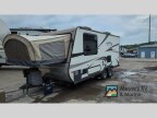 Thumbnail Photo 3 for 2016 Starcraft Travel Star