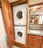 Thumbnail Photo 2 for 2016 Winnebago Journey 40R