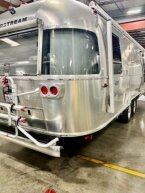 Thumbnail Photo 2 for 2017 Airstream Classic