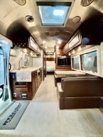 Thumbnail Photo 4 for 2017 Airstream Classic