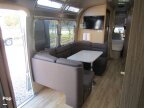 Thumbnail Photo 3 for 2017 Airstream Flying Cloud