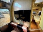 Thumbnail Photo 6 for 2017 Airstream International