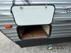 Thumbnail Photo 5 for 2017 Coachmen Catalina