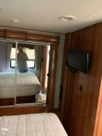 Thumbnail Photo 5 for 2017 Coachmen Leprechaun 319MB