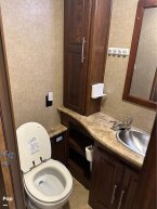 Thumbnail Photo 4 for 2017 Coachmen Mirada