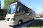 Thumbnail Photo 3 for 2017 Coachmen Pursuit