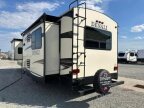 Thumbnail Photo 4 for 2017 Dutchmen Denali