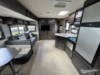 Thumbnail Photo 3 for 2017 Dutchmen Kodiak