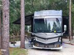 Thumbnail Photo 2 for 2017 Fleetwood Discovery LXE