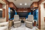 Thumbnail Photo 2 for 2017 Fleetwood Discovery