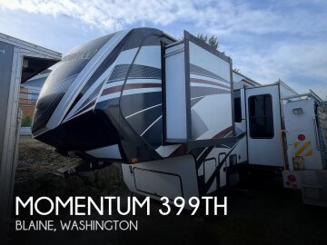 2017 Grand Design Momentum