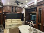 Thumbnail Photo 3 for 2017 JAYCO Designer