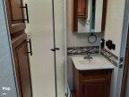 Thumbnail Photo 4 for 2017 JAYCO Greyhawk
