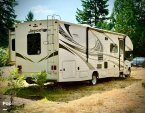 Thumbnail Photo 2 for 2017 JAYCO Greyhawk 29MV