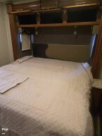 Thumbnail Photo 2 for 2017 JAYCO Precept 35S