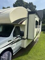Thumbnail Photo 2 for 2017 JAYCO Redhawk