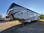 Thumbnail Photo 3 for 2017 JAYCO Seismic
