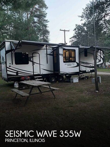 Photo 1 for 2017 JAYCO Seismic