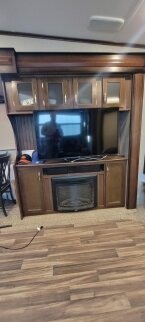 Thumbnail Photo 2 for 2017 Keystone Montana High Country 381TH for Sale by Owner