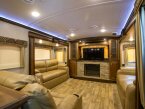 Thumbnail Photo 5 for 2017 Keystone Montana 3730FL