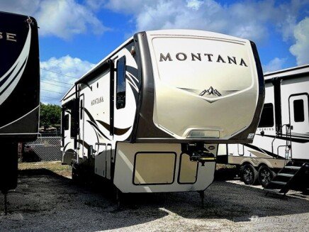 Photo 1 for 2017 Keystone Montana 3721RL